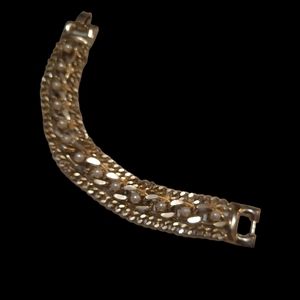 Vintage Goldish Chain Link with Faux Pearl Bracelet L10